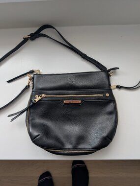 Poppy & Peonies Everyday Crossbody Black – 4-in-1 Convertible Vegan Leather Bag